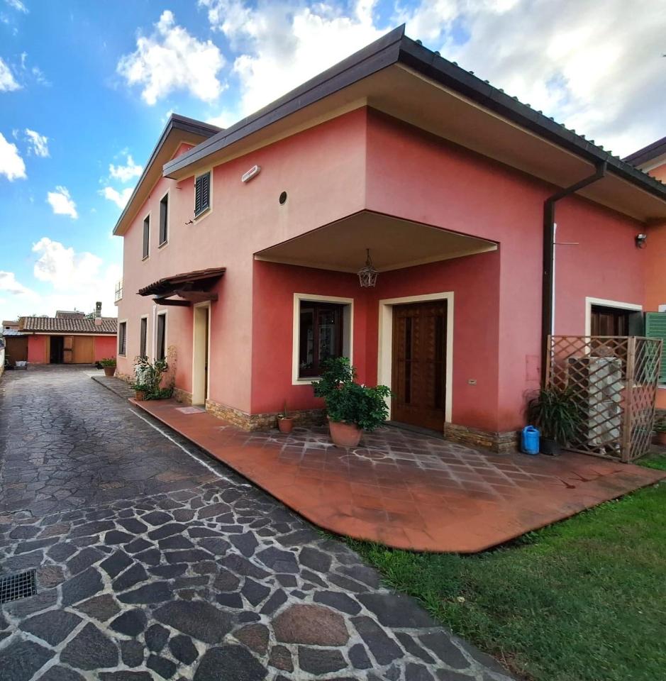 Villa bifamiliare in vendita a Porcari