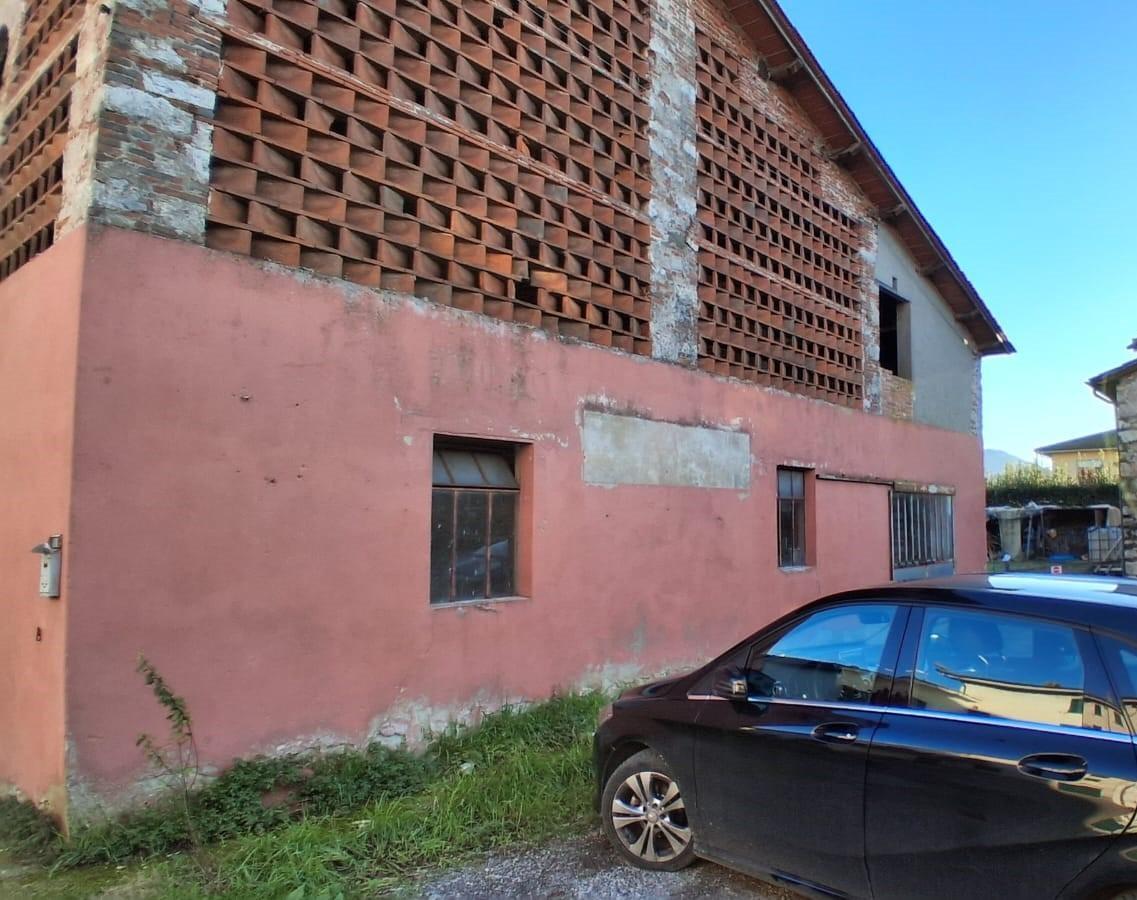 Magazzino in , Lucca, {3} - Foto 2