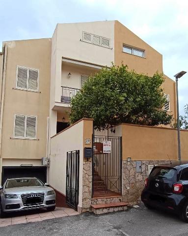 Terraced house in Via delle Viole, Messina - Photo 1