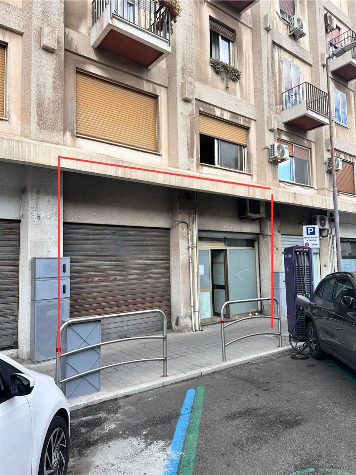 Negozio in Via Calabria, Messina, {3} - Foto 2