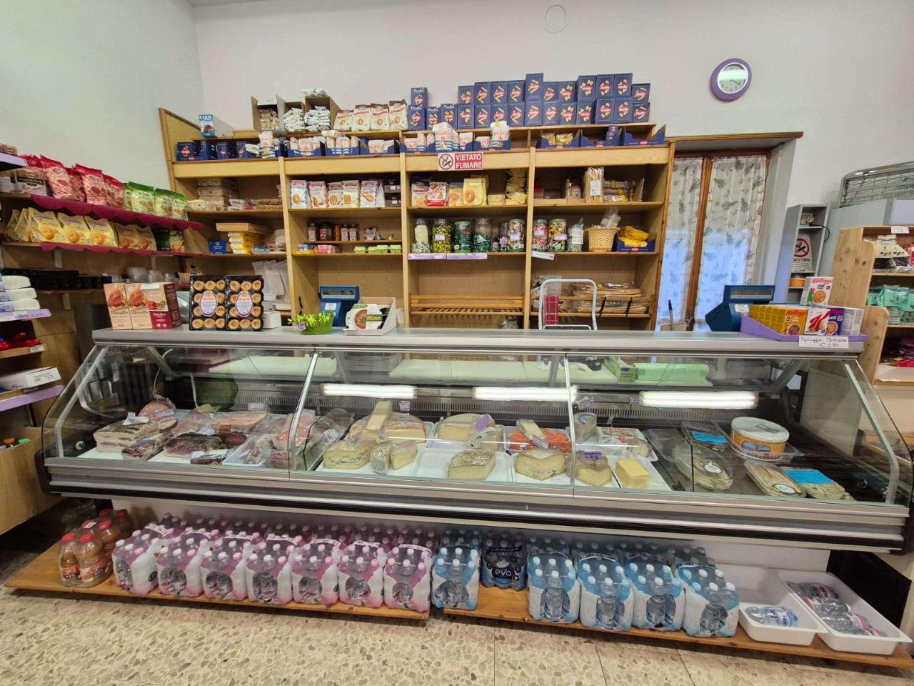 Minimarket in Via Carlo Alberto, Pomaretto, {3} - Foto 1