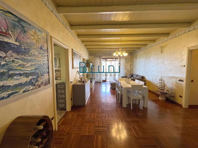 Apartament in {3}, Via della Liberazione - Photo 1