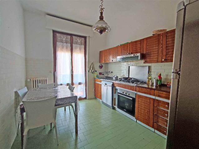 4-room flat in Via Dante Alighieri, Buonconvento - Photo 1