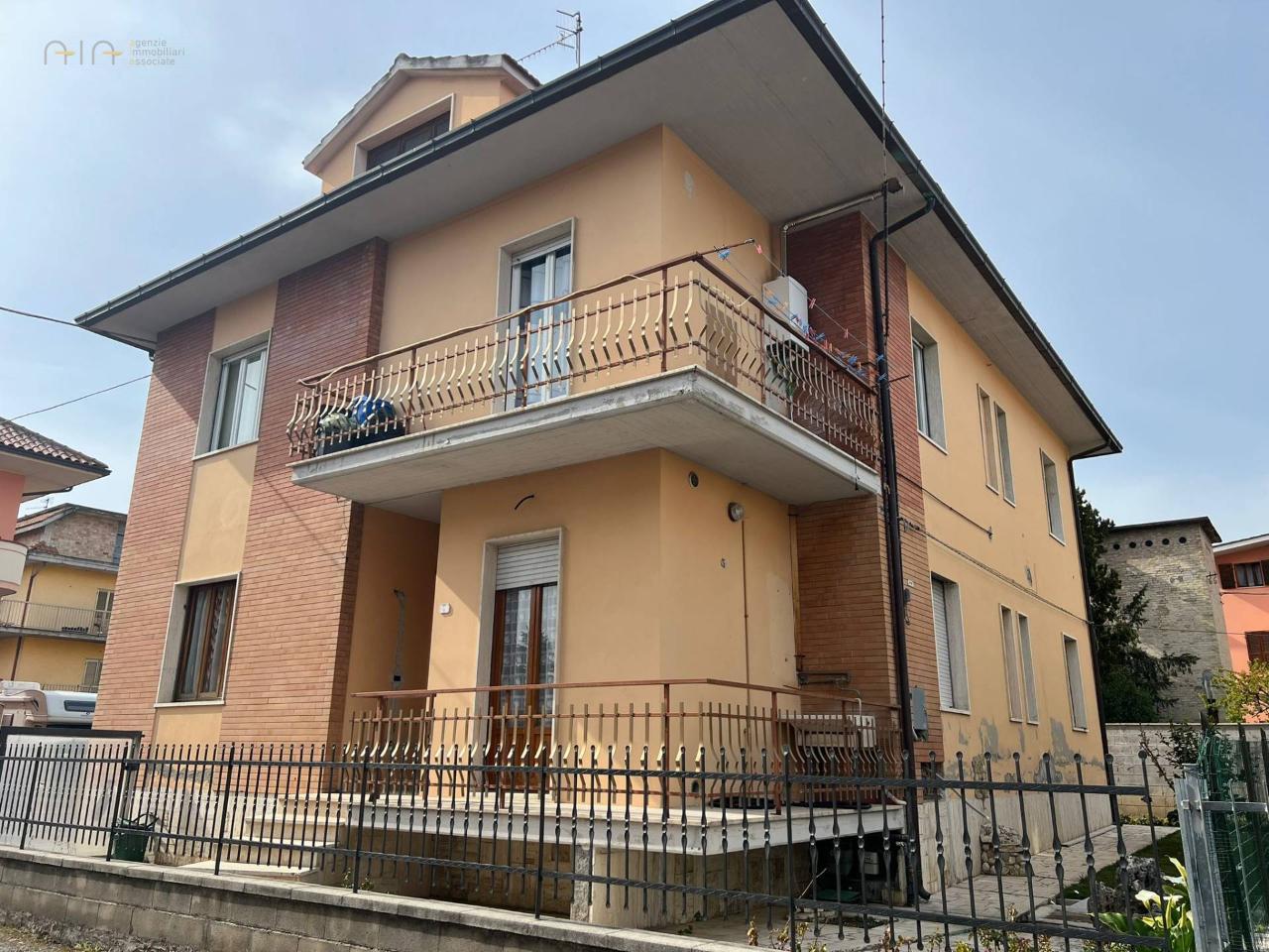 Casa indipendente in vendita a Colli Del Tronto