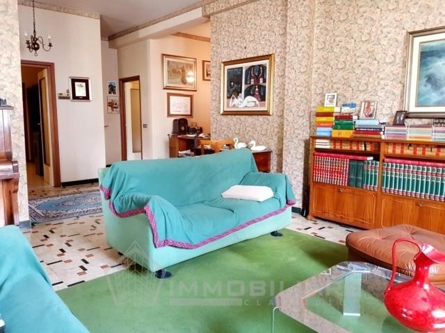 Apartament in {3}, Casteggio Via Vigorelli - Photo 1