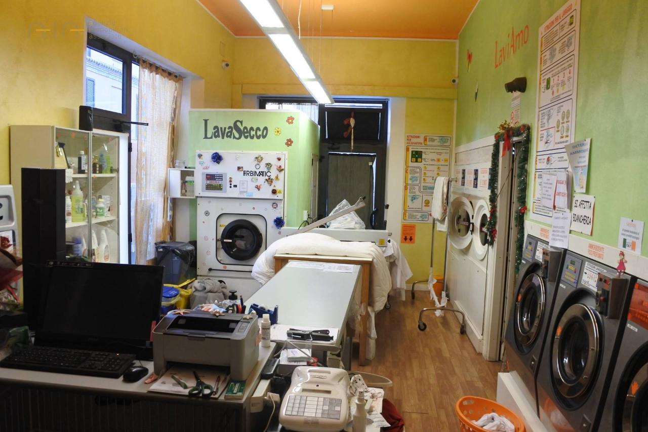 Esercizio commerciale in Via Leopardi 27, Grottammare, {3} - Foto 2