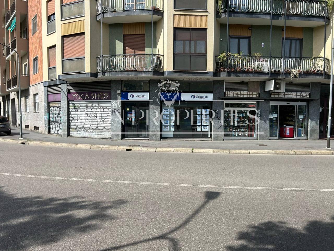Negozio in Viale Gabriele d'Annunzio 25, Milano, {3} - Foto 1