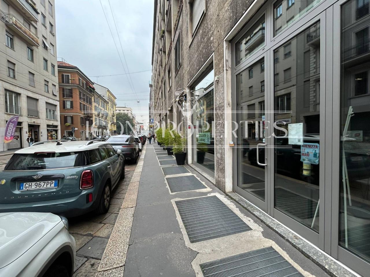 Negozio in Corso di Porta Romana 40, Milano, {3} - Foto 1