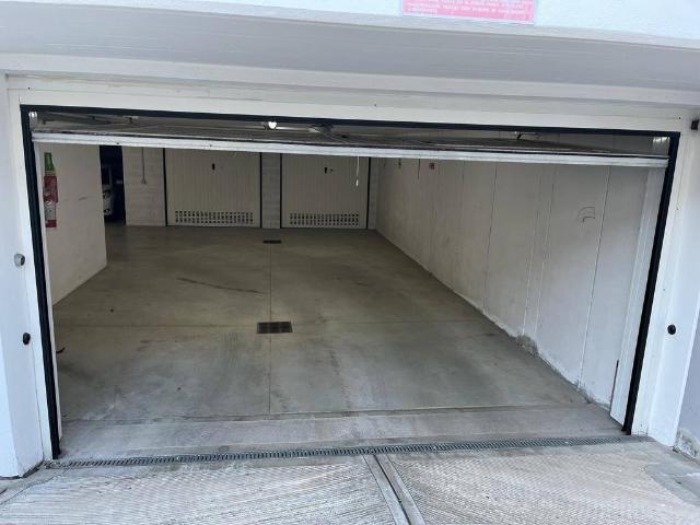 Garage or car box in {3}, - Photo 1