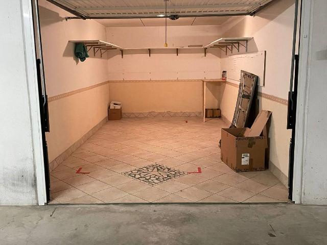 Garage or car box in {3}, - Photo 1