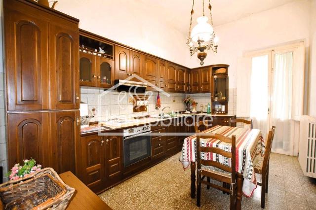 Detached house in Piazza S. Rocco, Empoli - Photo 1