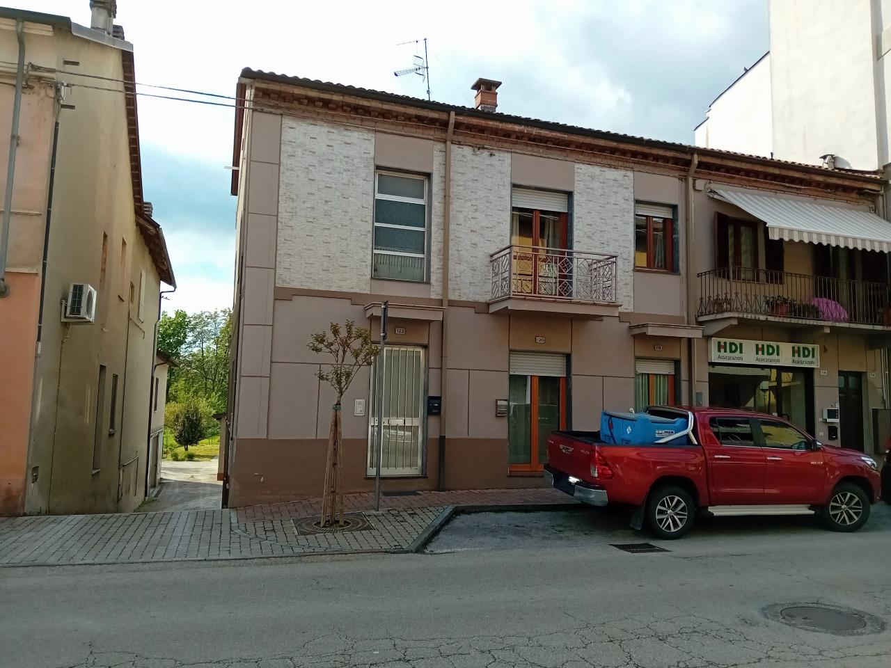 Casa indipendente in vendita a Grinzane Cavour