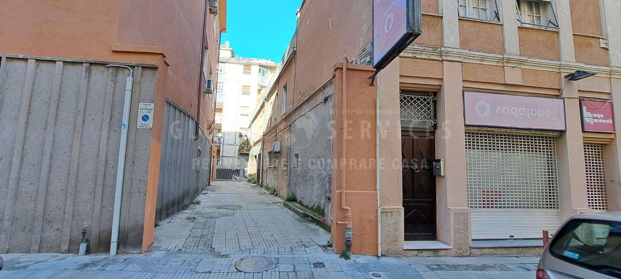 Negozio in Via dei Mille 7, Sassari, {3} - Foto 1