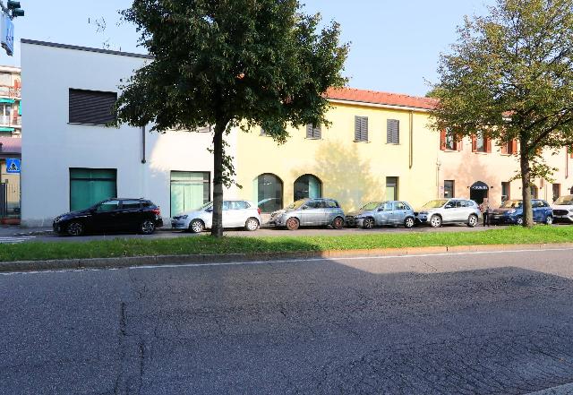 Geschäft in Via Boito 68, Monza - Foto 1