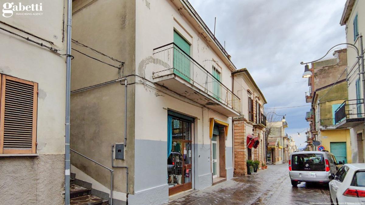 Negozio in Corso Regina Margherita S.N.C., Sant'Eusanio del Sangro - Foto 1