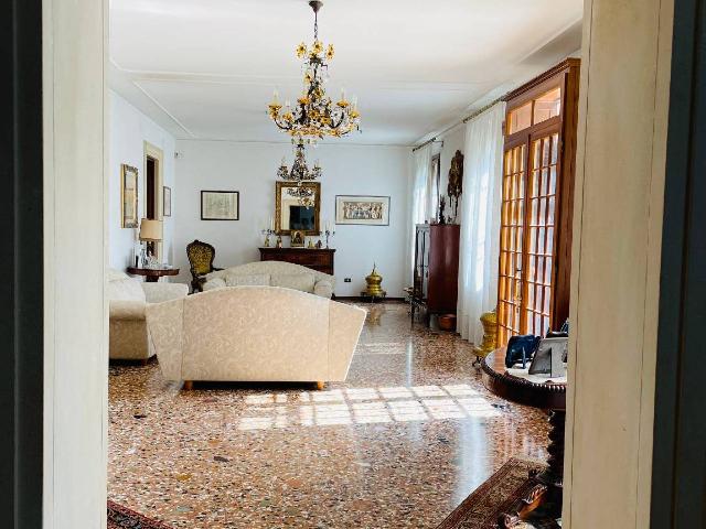 Villa in Strada di Monte Crocetta 50, Vicenza - Foto 1