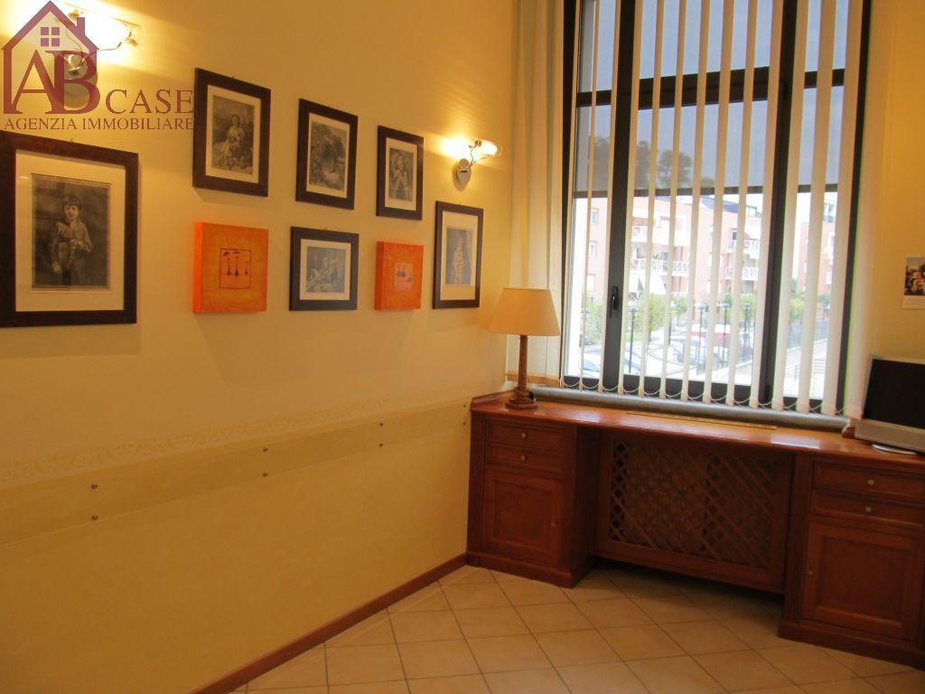 Ufficio in , Vigevano, {3} - Foto 2