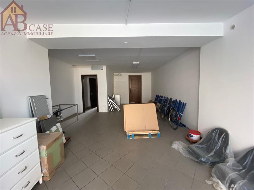 Negozio in Via Mazzini 8, Gambolo', {3} - Foto 1