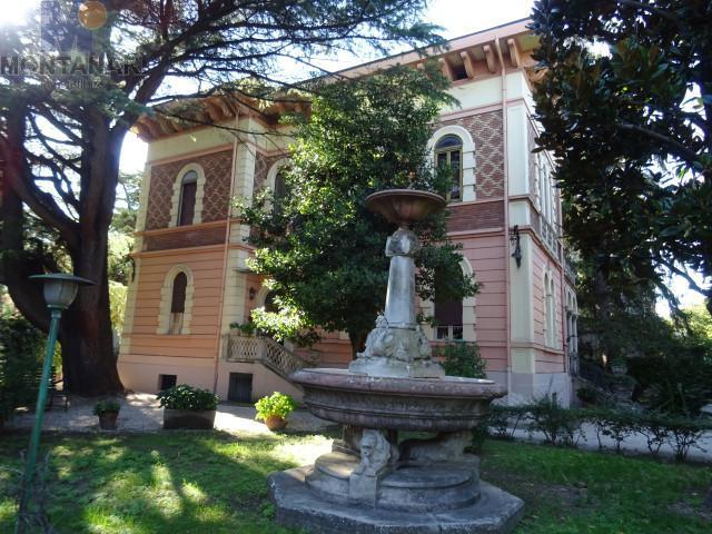 Villa bifamiliare in vendita a Foligno