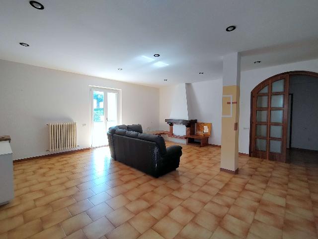 4-room flat in {3}, - Photo 1