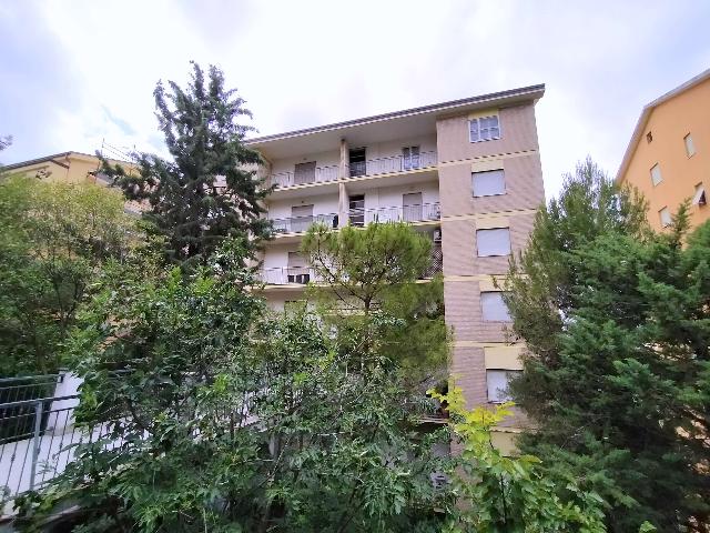 4-room flat in Viale Trento Nunzi, Fermo - Photo 1