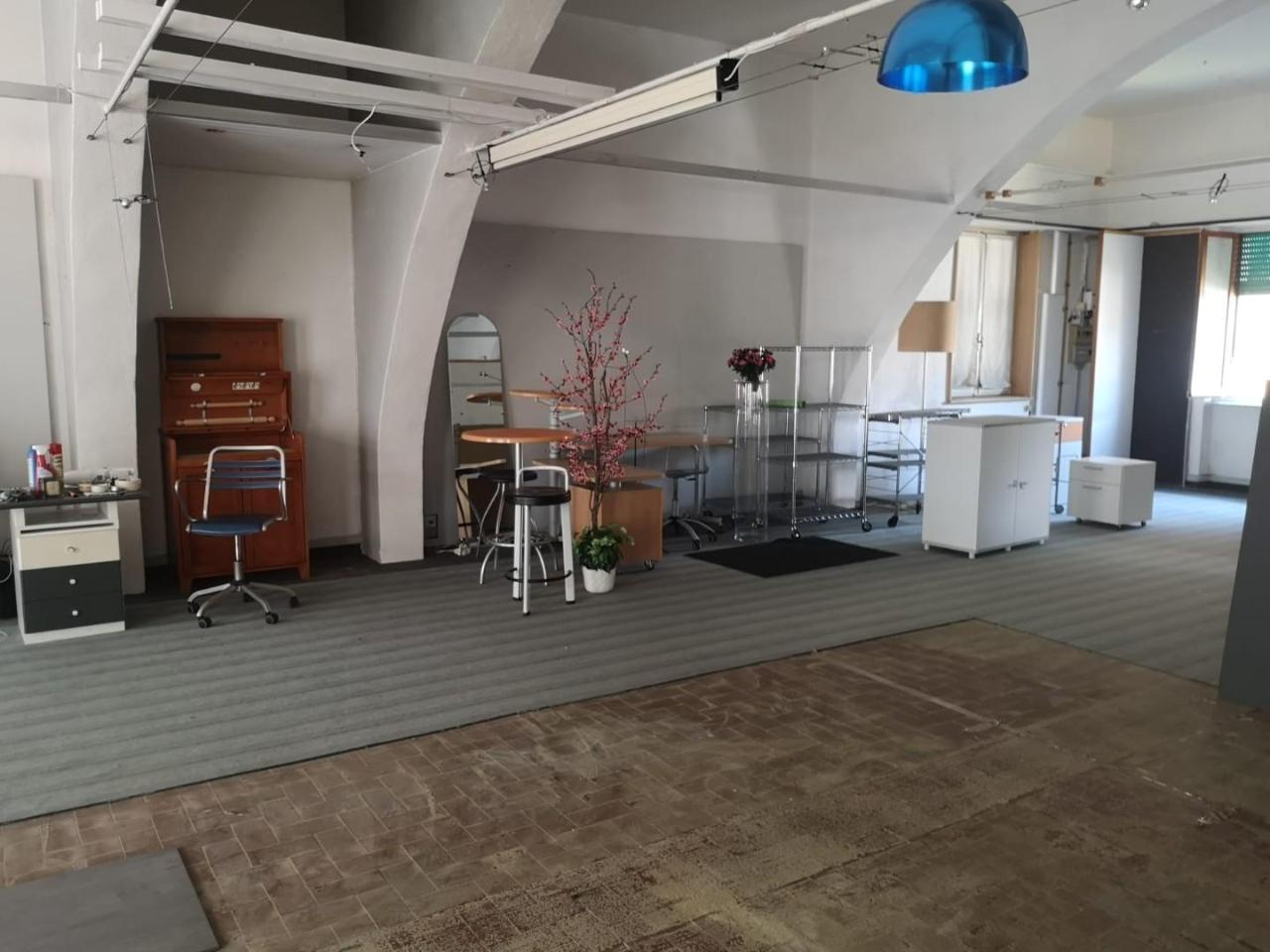 Locale commerciale in , Arcola, {3} - Foto 1