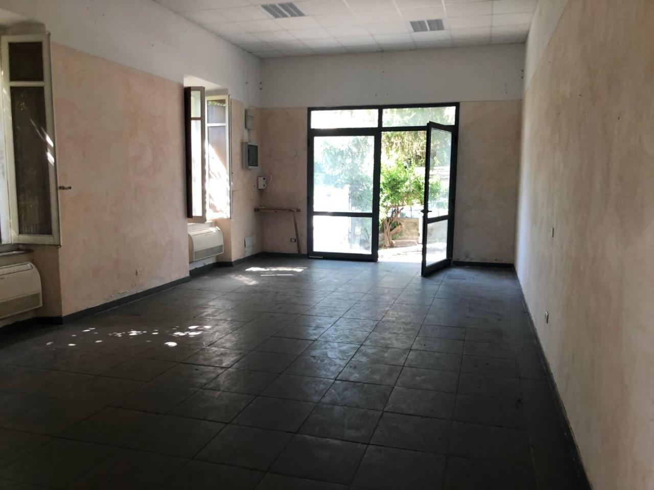 Magazzino in , Massa, {3} - Foto 2