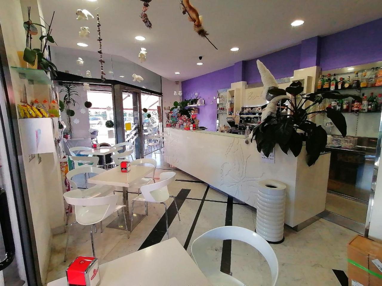 Bar in , Massa, {3} - Foto 1