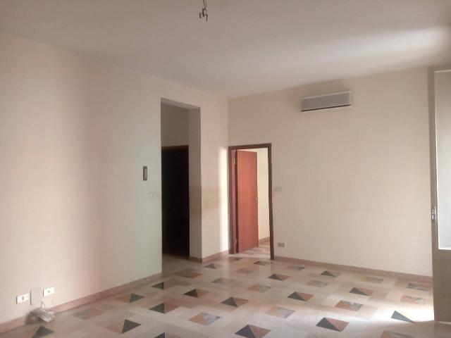 4-room flat in {3}, Piazza Enrico Sassoli - Photo 1