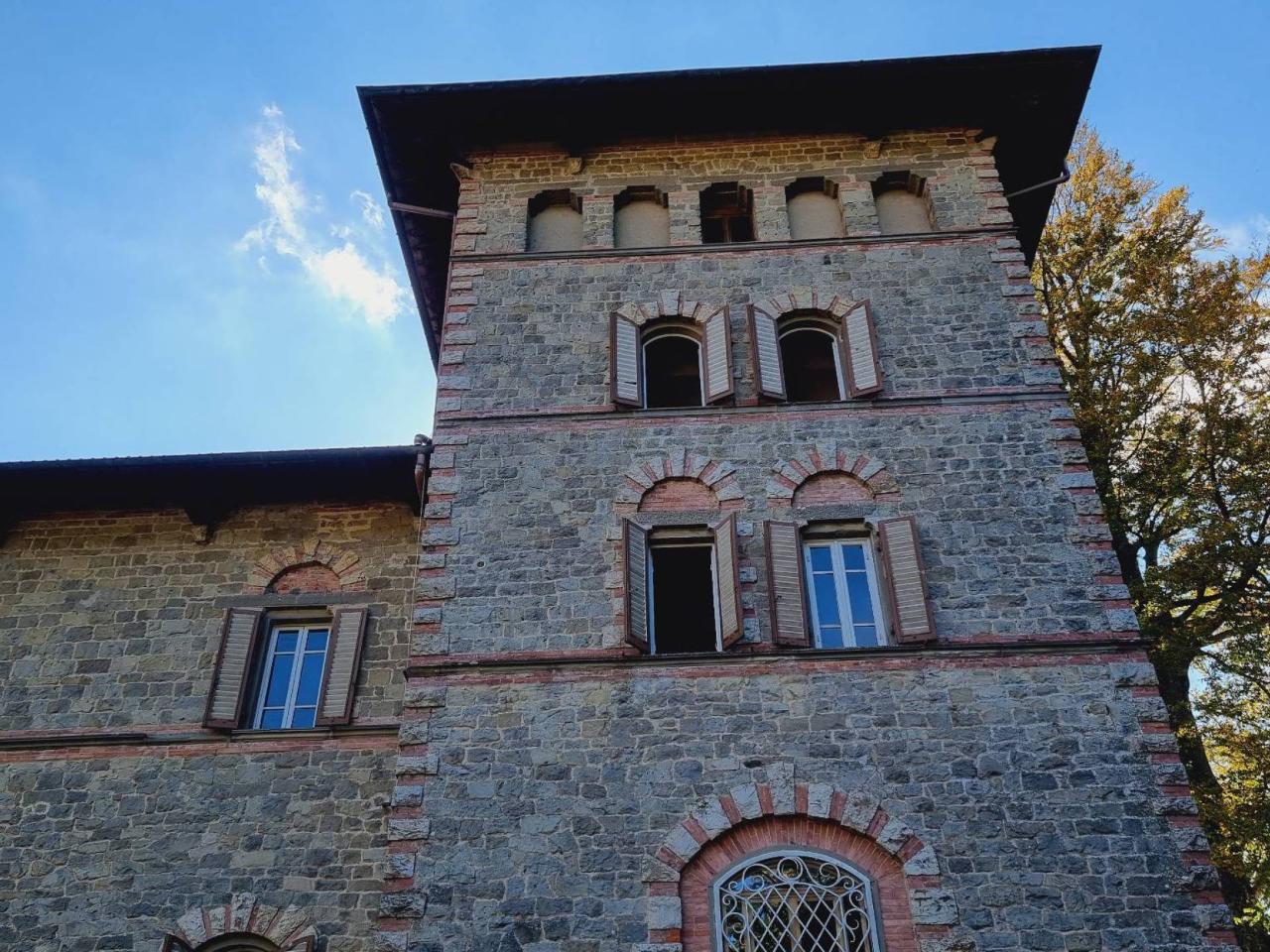 Villa in vendita a Vernio