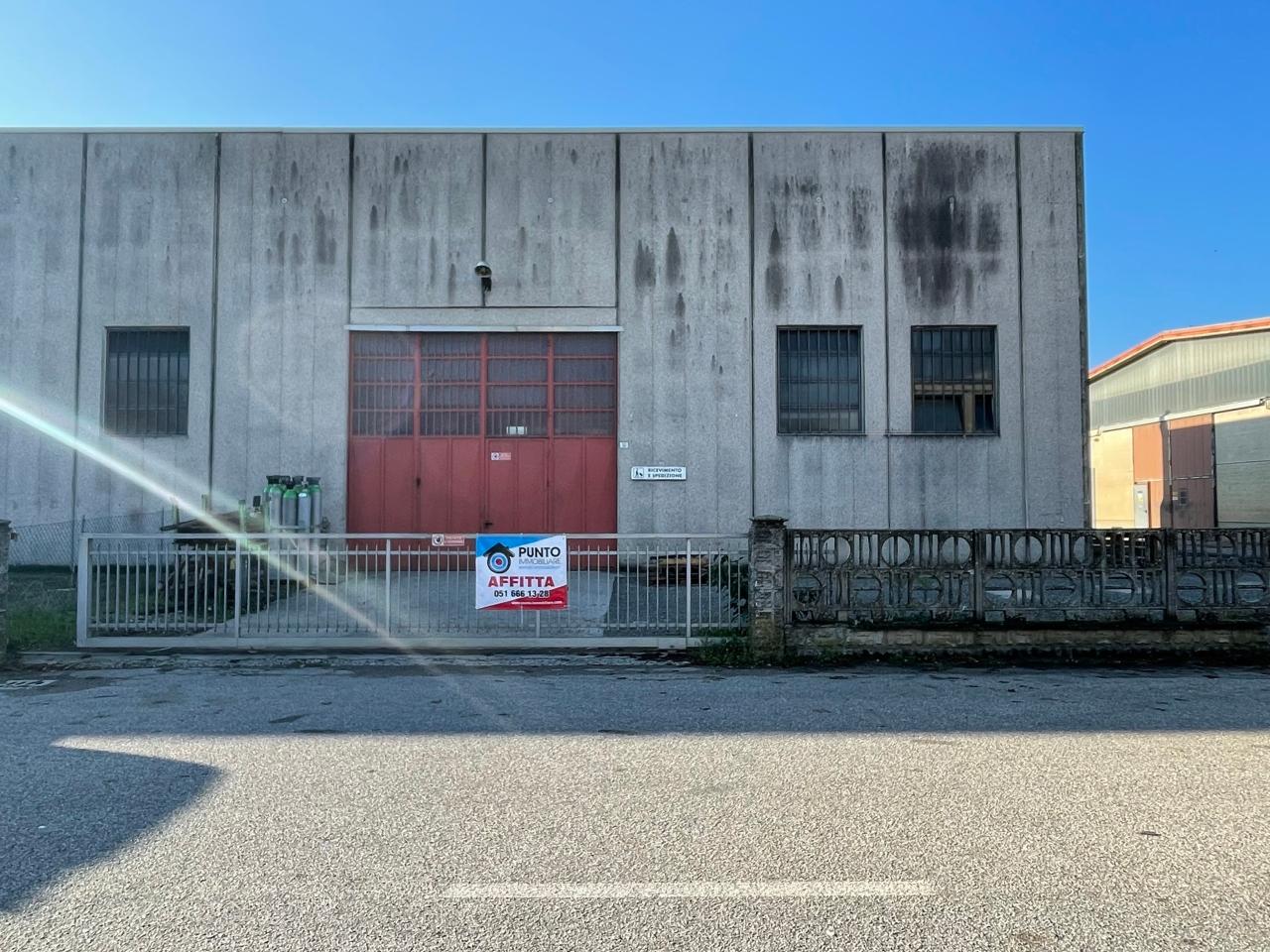 Capannone in Via Amendola 4, San Pietro In Casale, {3} - Foto 1