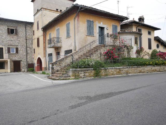 Detached house in Via Piazza, Serramazzoni - Photo 1