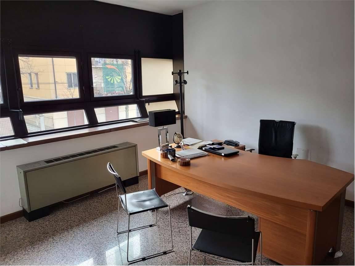 Ufficio condiviso in vendita a Modena