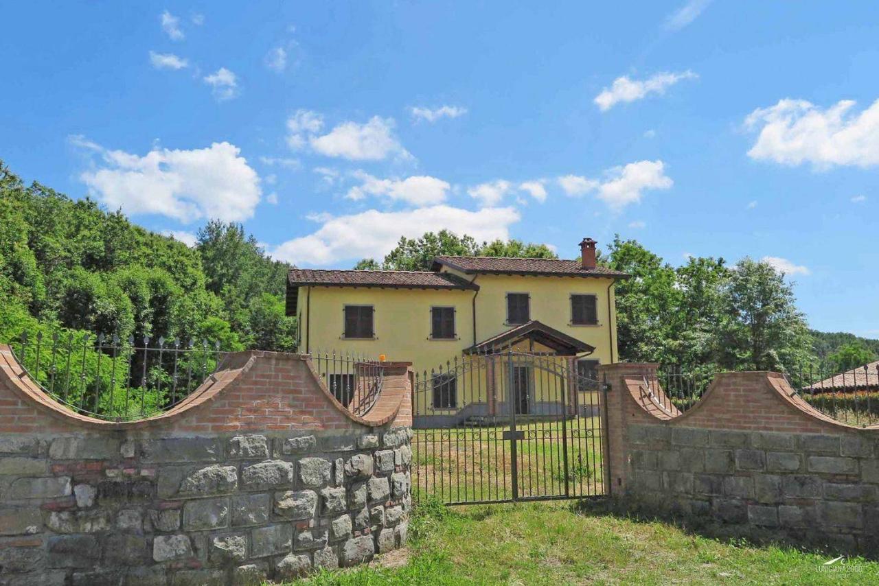 Villa in vendita a Villafranca In Lunigiana