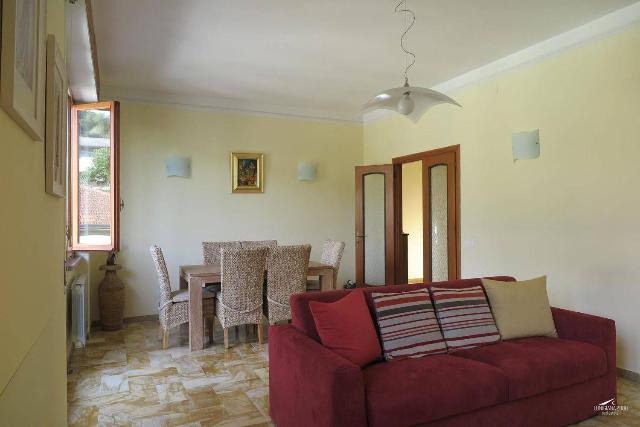 4-room flat in Via Lorenzo Quartieri, 19, Bagnone - Photo 1