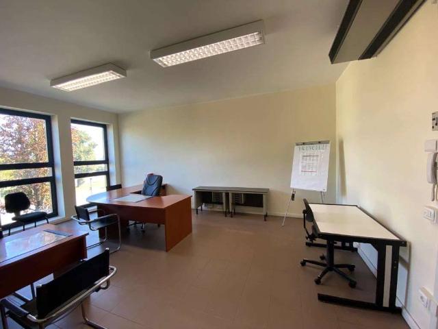 Gemeinschaftsbüro, Carpi - Foto 1