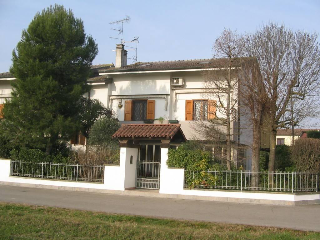 Villa in vendita a San Giovanni In Persiceto