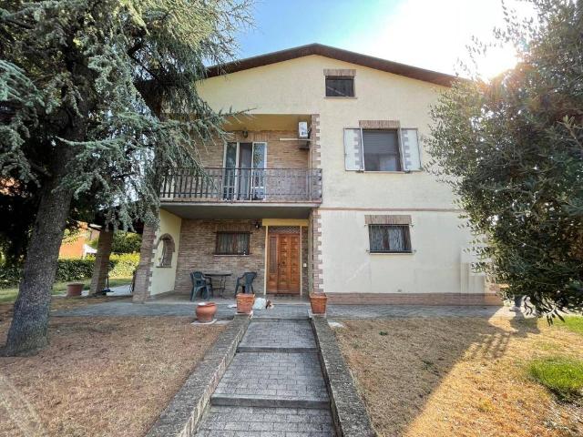 Villa in Via Sinistra Guerro 18/a, Castelvetro di Modena - Foto 1