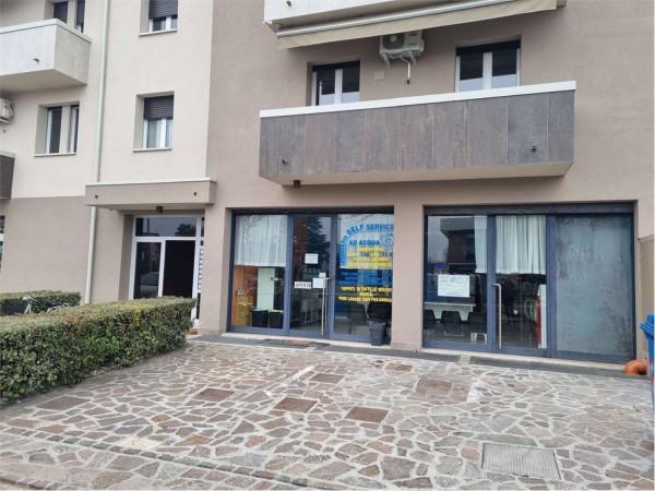 Negozio in , Carpi, {3} - Foto 1