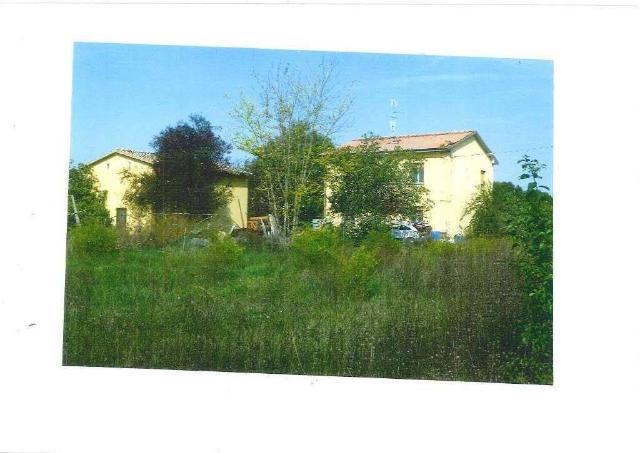 Detached house in Via Imperiale, 150, Mirandola - Photo 1