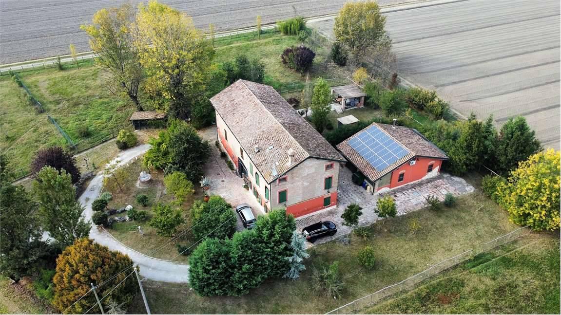 Villa in vendita a Correggio