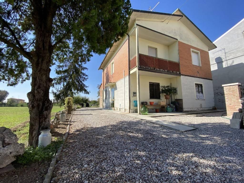 Casa indipendente in vendita a Finale Emilia