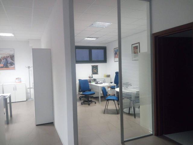 Shared office in {3}, - Photo 1