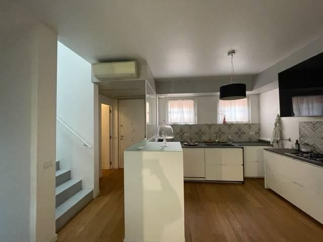 Terraced house in {3}, - Photo 1