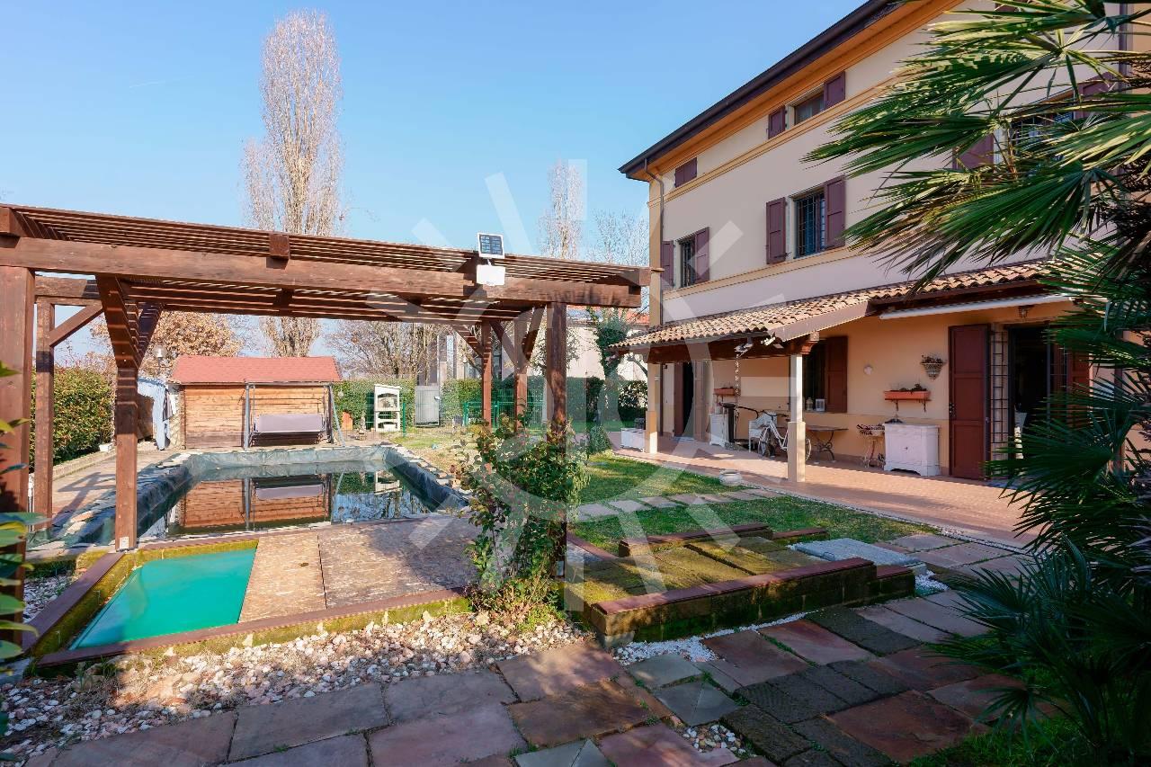 Porzione di casa in vendita a Ozzano Dell'Emilia
