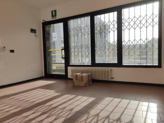 Geschäft in Via Vasco Zappaterra, Ferrara - Foto 1