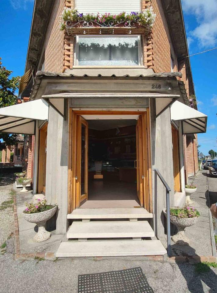 Negozio in Via Chiesa 246, Ferrara, {3} - Foto 2