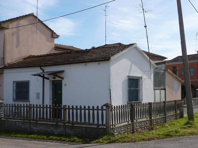 Mansion in Via Raffaele Lanconelli 2, Argenta - Photo 1