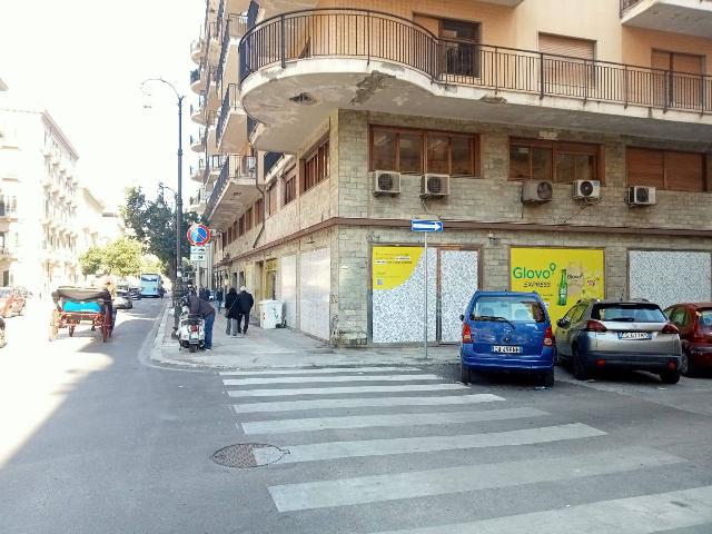 Negozio in Via Roma 441, Palermo - Foto 1