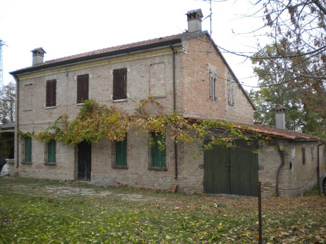 Country house or cottage, Russi - Photo 1